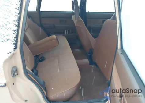 1985 Volvo 244 Dl/Gl z USA, uszkodzony, nr VIN YV1AX8846F3135314